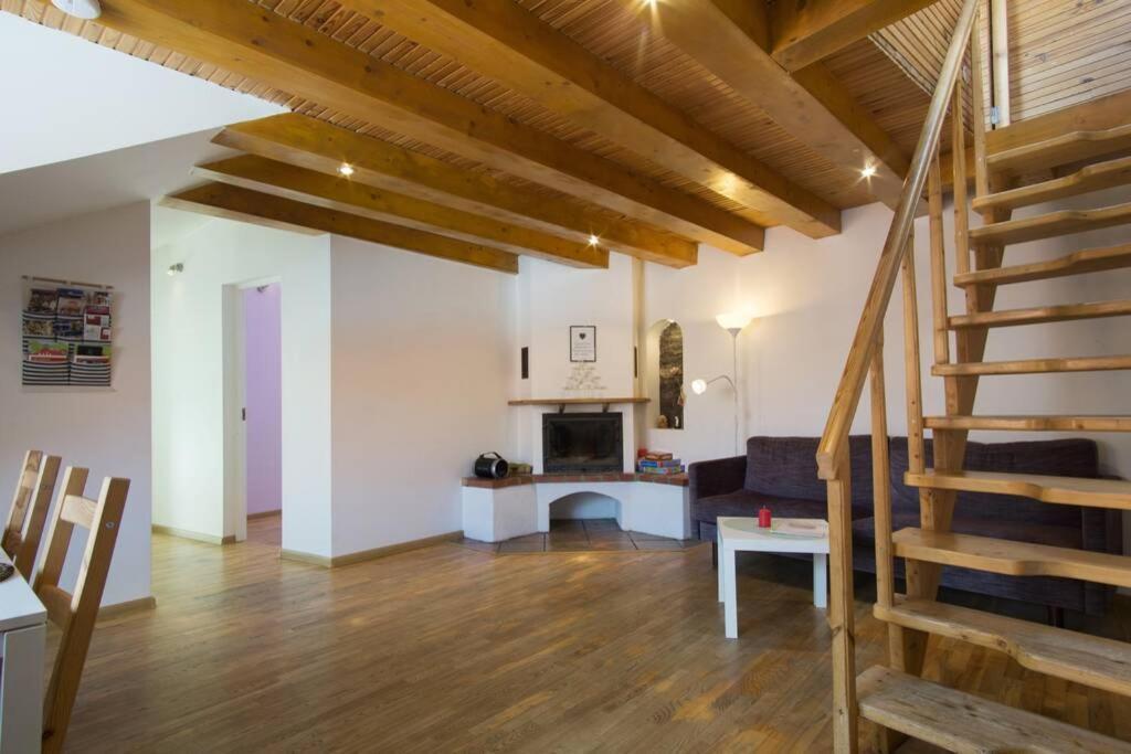 Private Sauna & 4 Bedrooms Old Town Rooftop Apartment Vilnius Bagian luar foto